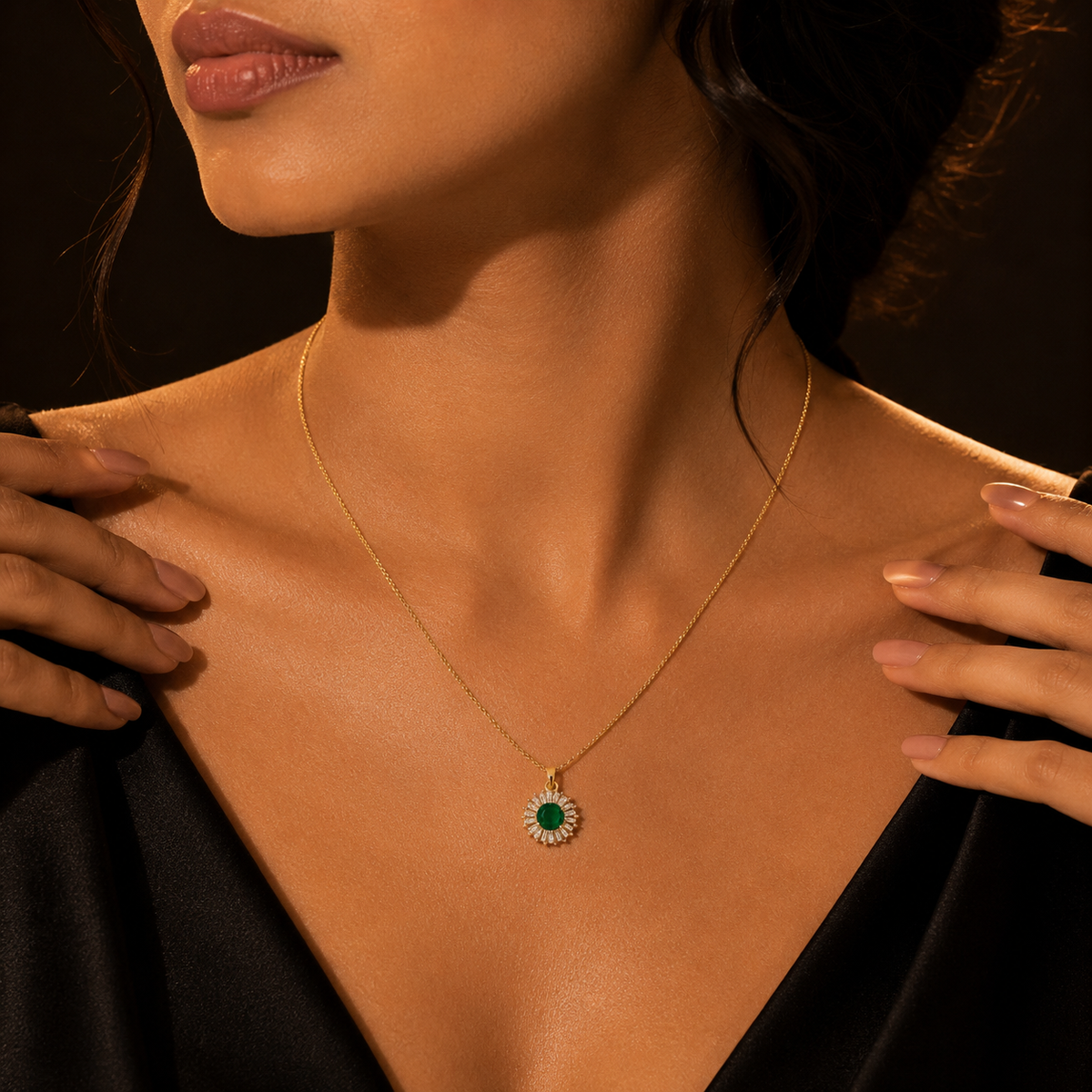 Emerald Halo Women’s Necklace GWN 82