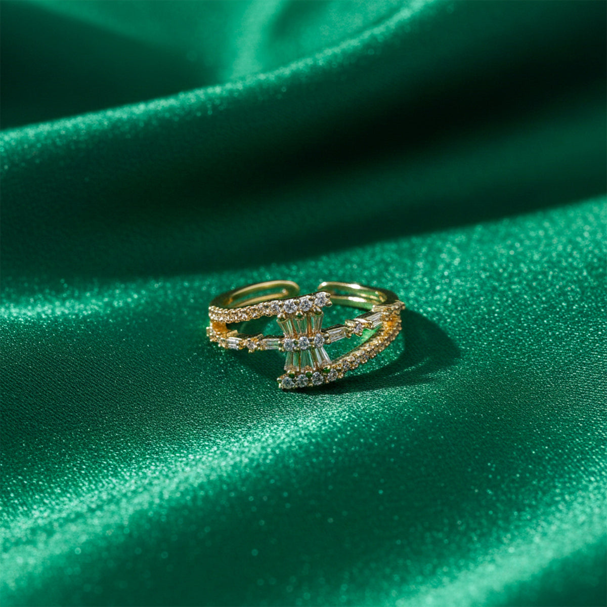 Baguette Bow Hourglass Split Band Ring GWR-82