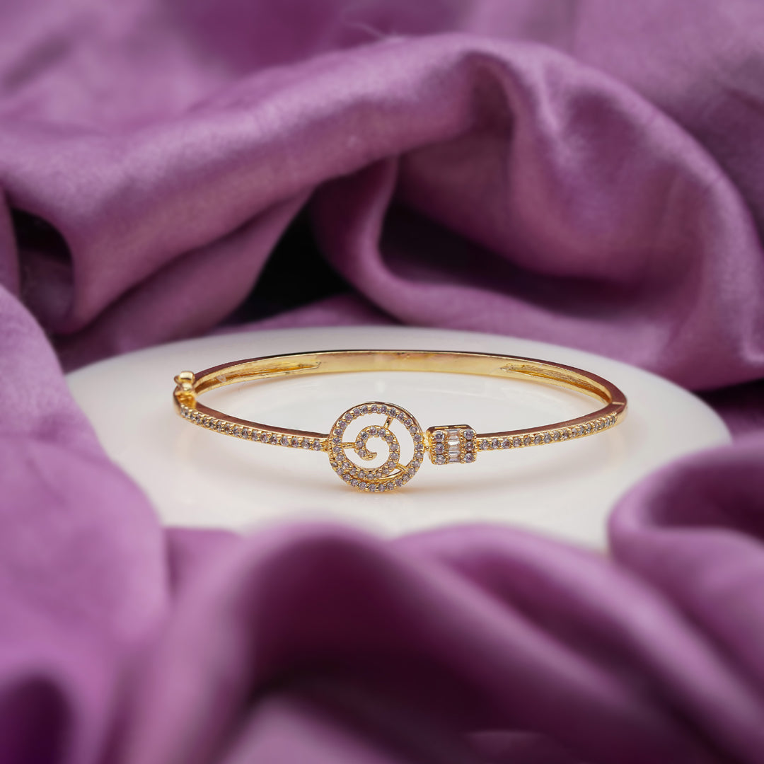 Sleek Spiral Swirl Baguette Kada GWK -17