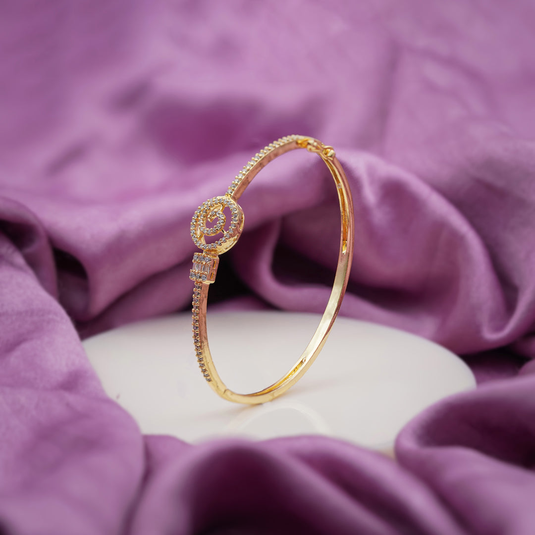 Sleek Spiral Swirl Baguette Kada GWK -17