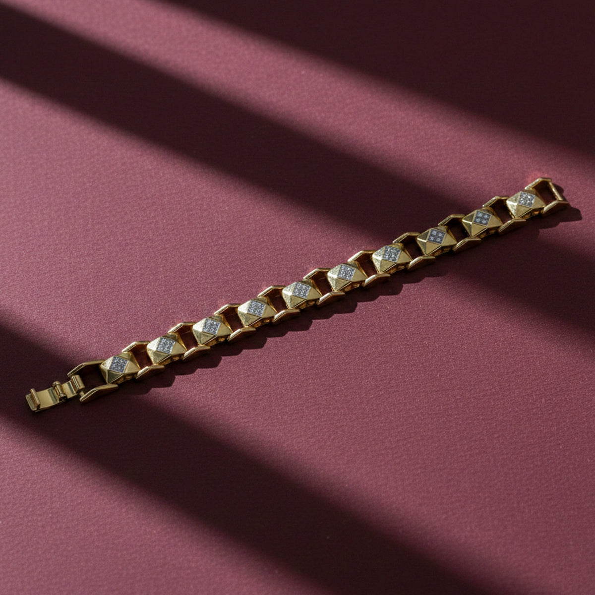 Diamond Crest Men’s Bracelet GMB-1