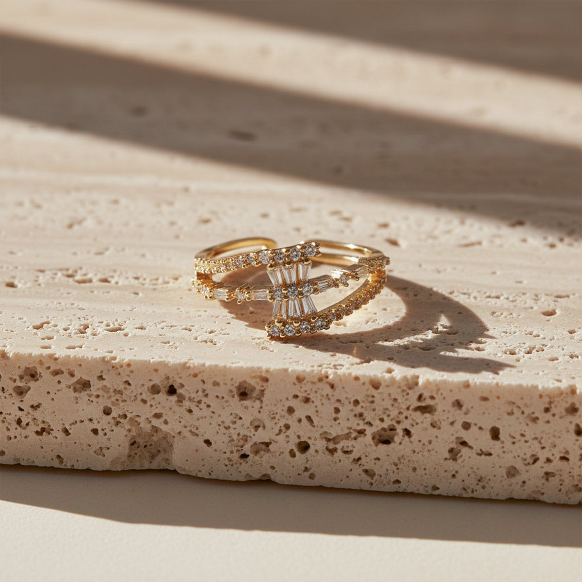 Baguette Bow Hourglass Split Band Ring GWR-82