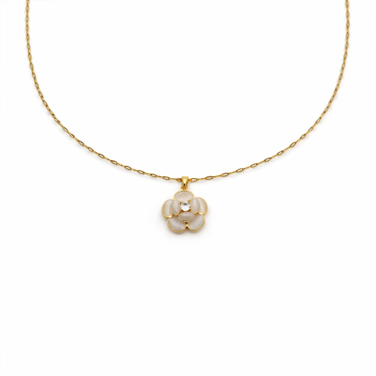 Classic Camellia Shell Pendant Necklace GWN -126
