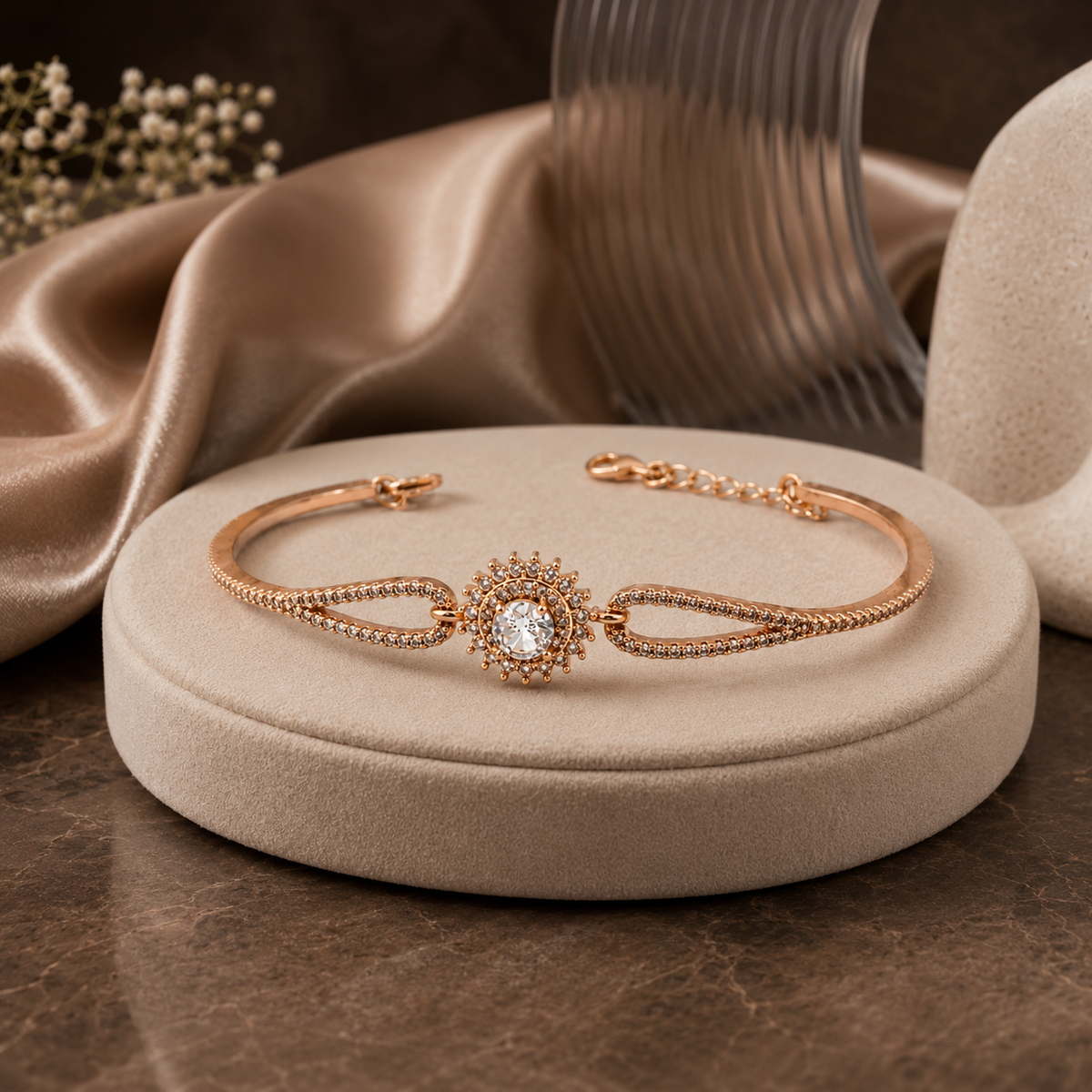 Solenne Radiant Halo Bracelet GWB 184