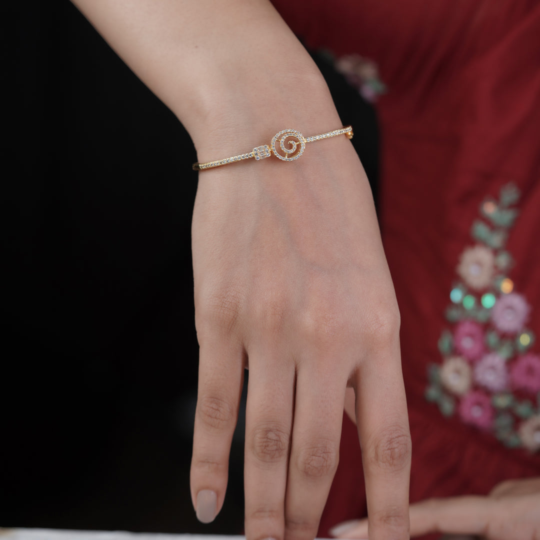 Sleek Spiral Swirl Baguette Kada GWK -17